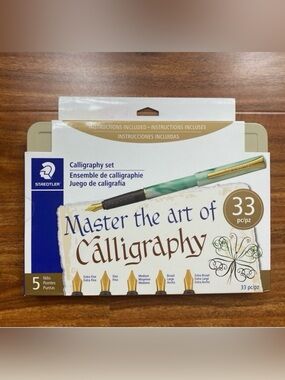NWT New Staedtler 5 Nib Calligraphy Pen 33 Piece Set Classic Lovely Office